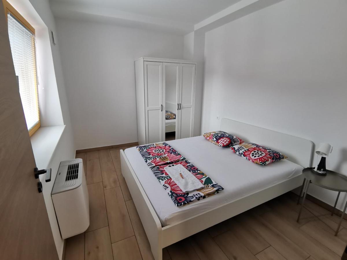 Pubyland Rooms & Apartments Rogatec Экстерьер фото