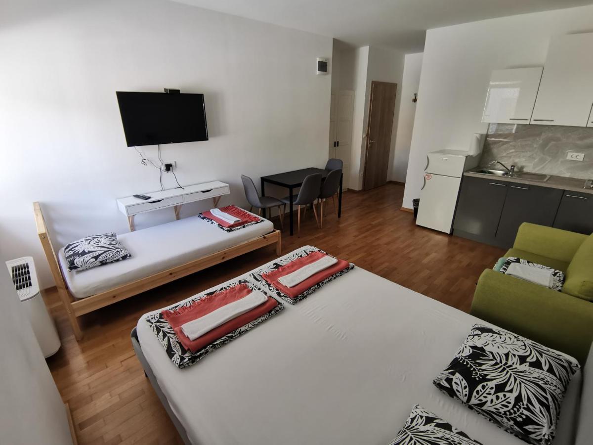 Pubyland Rooms & Apartments Rogatec Экстерьер фото