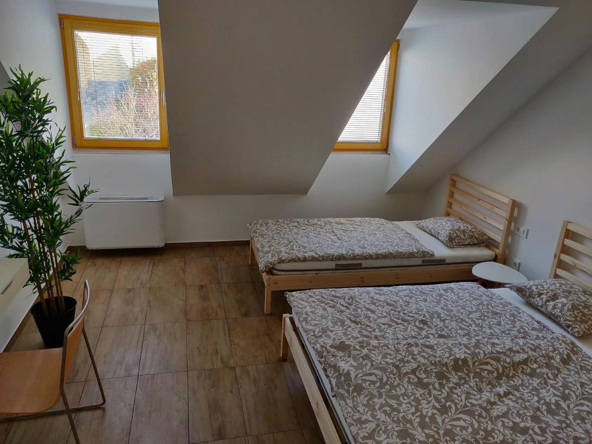 Pubyland Rooms & Apartments Rogatec Экстерьер фото