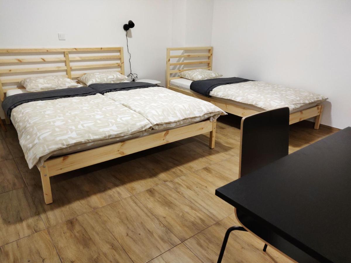 Pubyland Rooms & Apartments Rogatec Экстерьер фото
