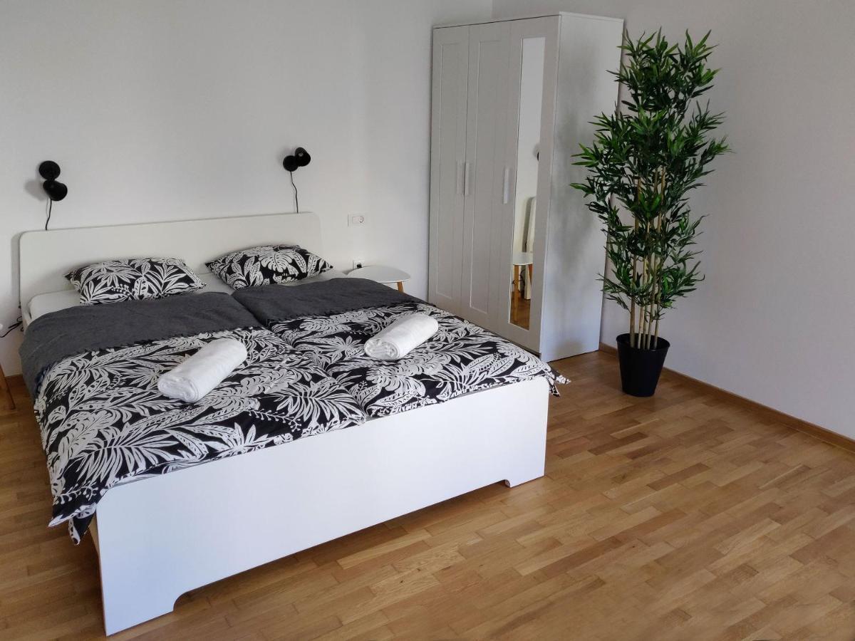 Pubyland Rooms & Apartments Rogatec Экстерьер фото