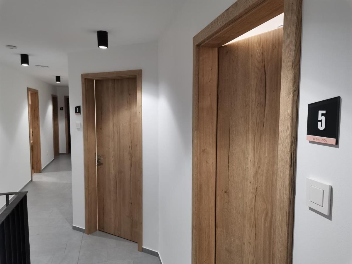 Pubyland Rooms & Apartments Rogatec Экстерьер фото