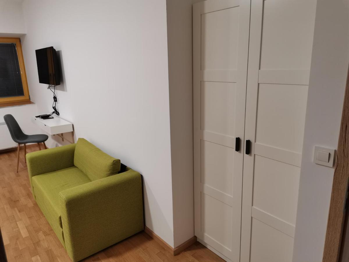 Pubyland Rooms & Apartments Rogatec Экстерьер фото